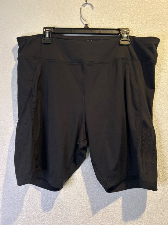 adidas Pants - Adidas Women's 2XL Parley Run for the Oceans High-Rise Short BLACK
